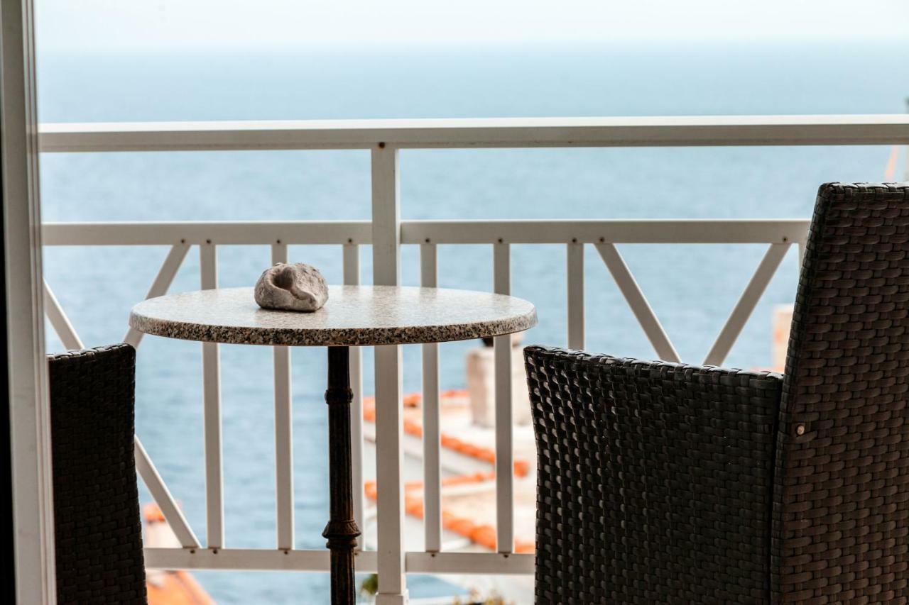 Casa Bianca Μεζονέτα Με Θέα Στη Θάλασσα Lägenhet Neos Marmaras Exteriör bild
