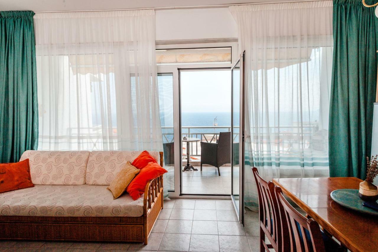 Casa Bianca Μεζονέτα Με Θέα Στη Θάλασσα Lägenhet Neos Marmaras Exteriör bild